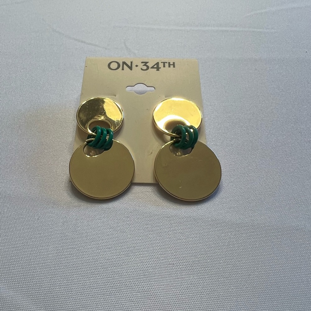 Gold and Green Stud Earrings with Emerald Accents